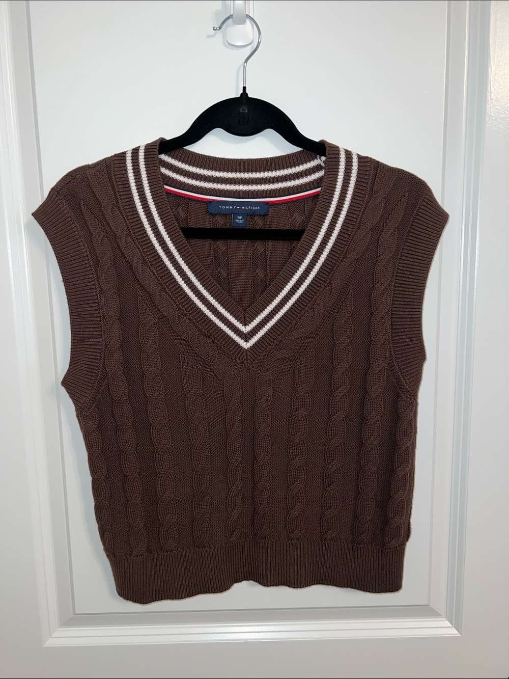 Tommy Hilfiger Brown Cable-Knit V-Neck Sweater Vest with White Trim